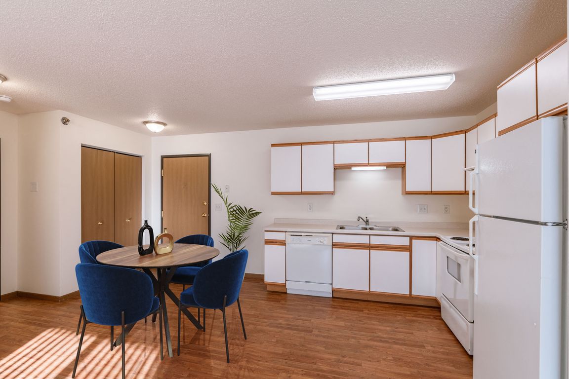 Fargo, ND Lake Crest Apartments | Dining