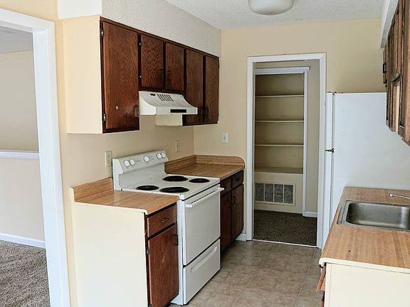 2nd image of 300 Neely Ave #9F