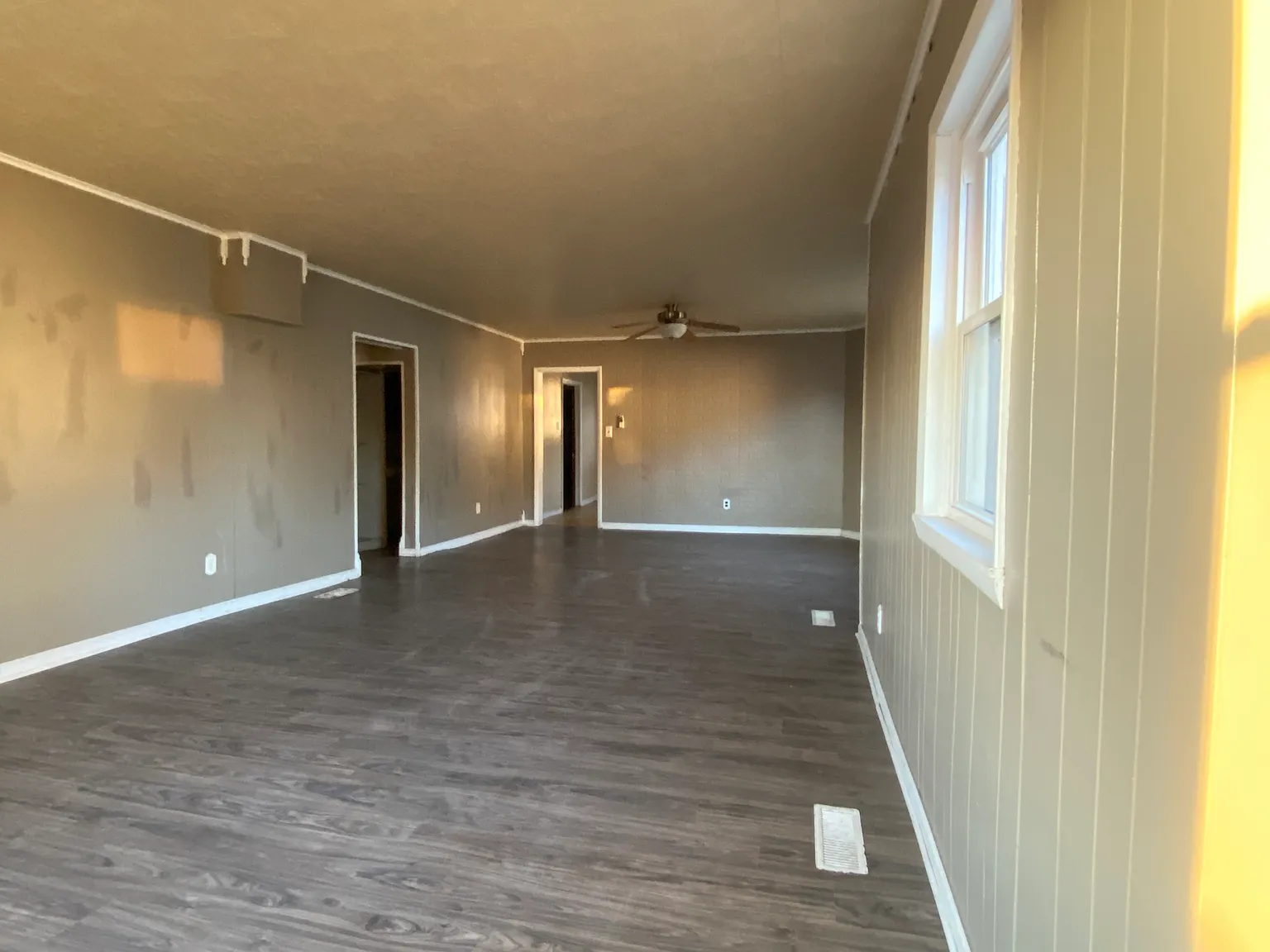 3 bed, 1293 sqft, $1,100 — Photo 1