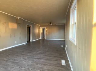 802 E Reeves St, Marion, IL 62959