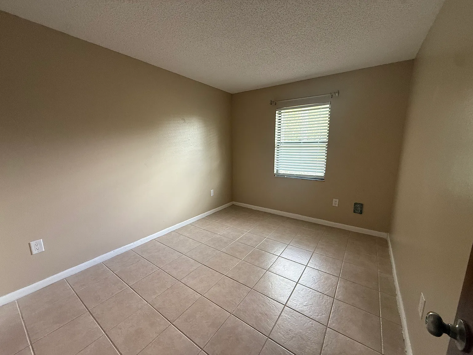 7417 Midway Ter — Photo 4