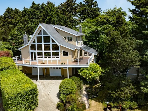 33704 J Place, Ocean Park, WA 98640