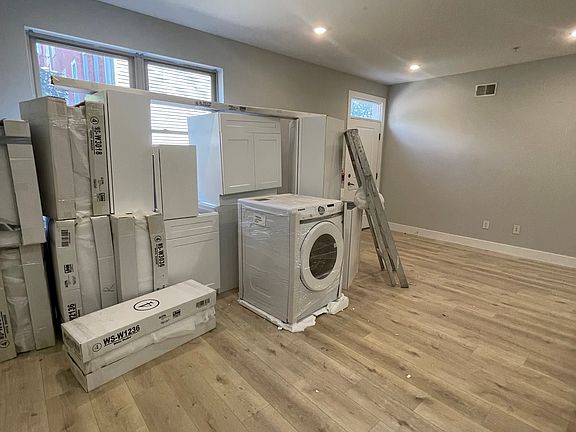 5th image of 1417 N Franklin St #2B