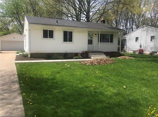 4064 Genevieve Blvd, Stow, OH 44224
