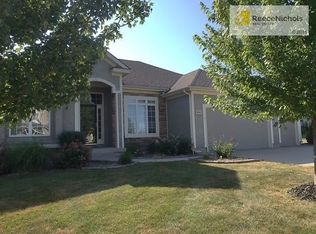 990 Sicklebar Dr, Peculiar, MO 64078