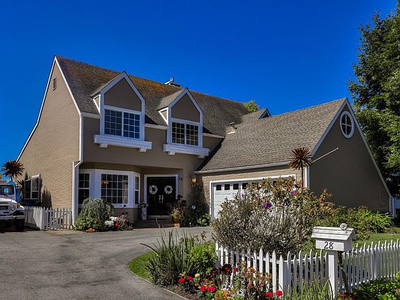 3rd image of 28 Pinehurst Ln