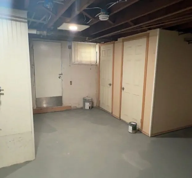 2706 E Federal St — Photo 23