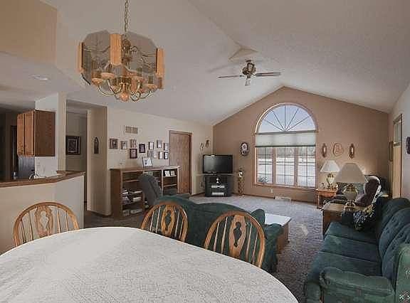 4th image of 1725 County Road D