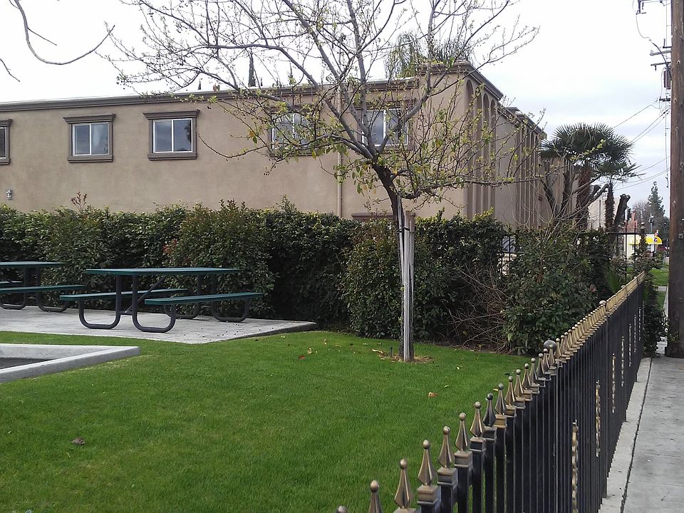 2nd image of 2067 E Shaw Ave APT M