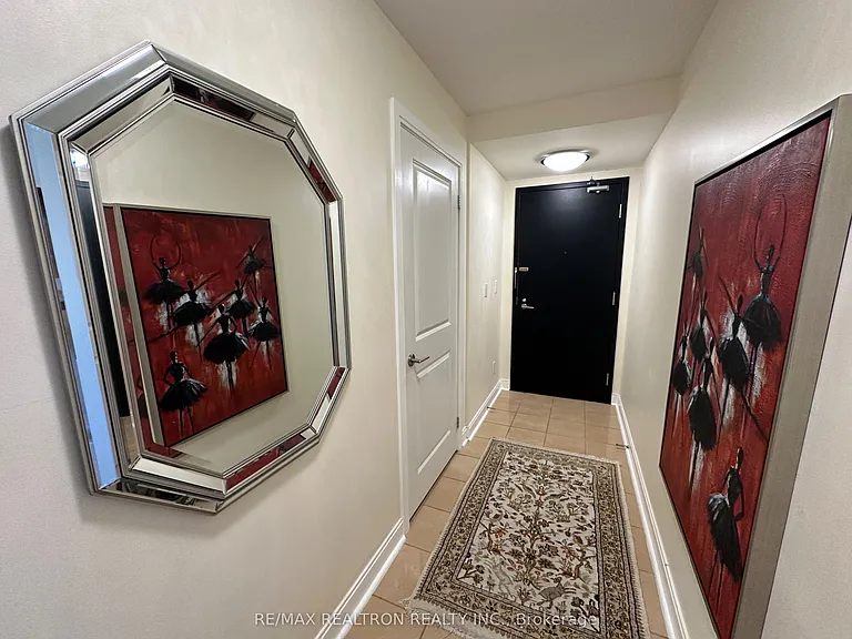 18 Yorkville Ave #1601 — Photo 2