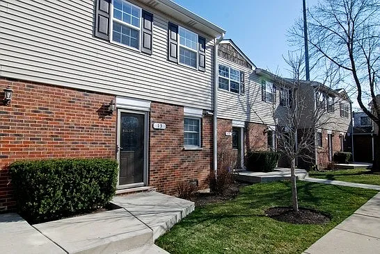 525 W Washington Ave APT 13 photo 1