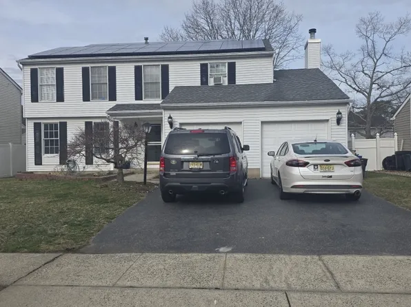 28 Compass Ln, Barnegat, NJ 08005