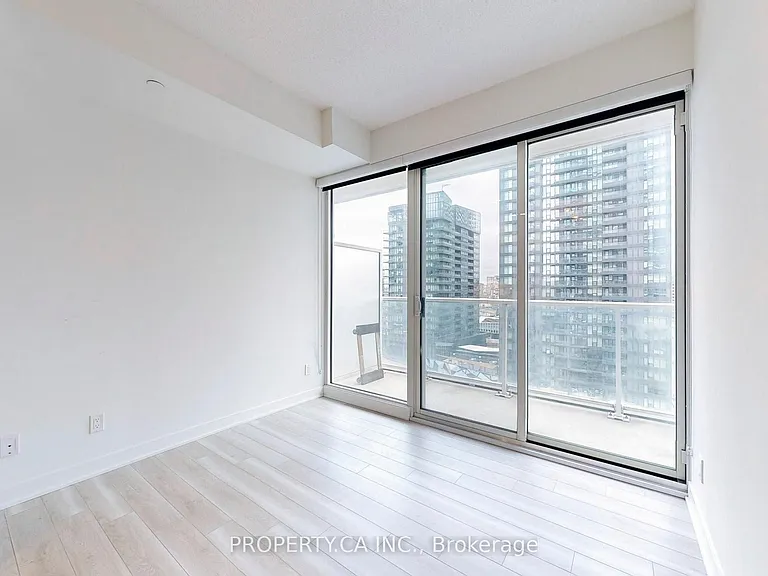 17 Bathurst St #1209 — Photo 10
