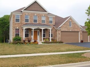 1885 Northwood Dr, Wauconda, IL 60084