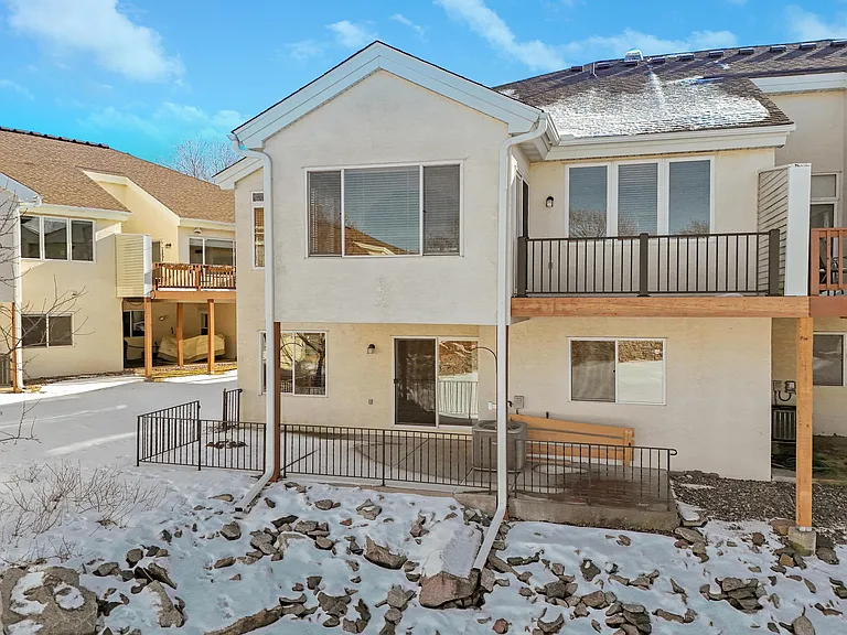7950 Victoria Way — Photo 45
