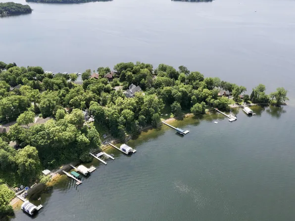 3435 Warner Ln, Mound, MN 55364
