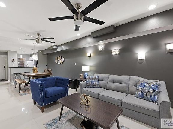 4th image of 1900 E Elizabeth St #3F