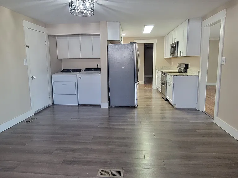 8490 S 1330 E — Photo 32