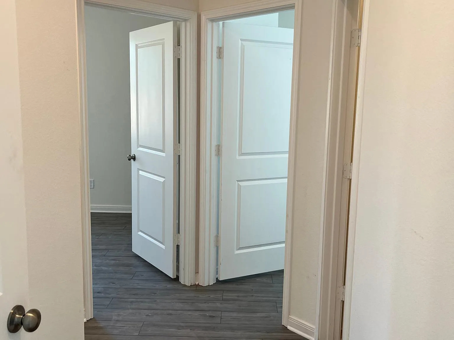 3 bed, 1363 sqft, $1,980 — Photo 2