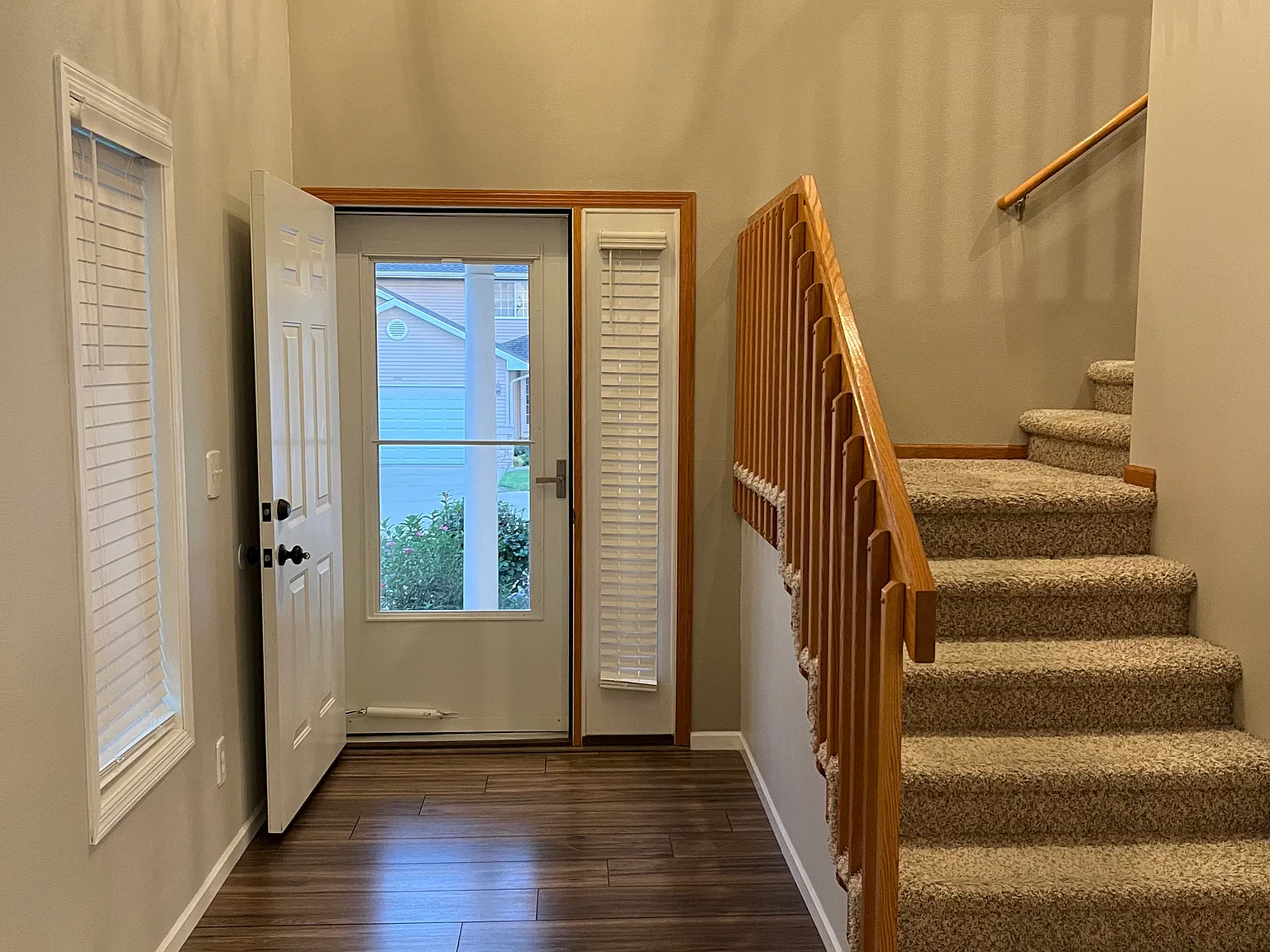 2 bed, 1.5 bath, 1319 sqft, $1,850 — Photo 2