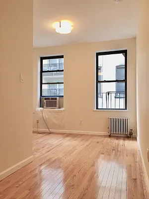 Rented by Oxford Property Group | media 12