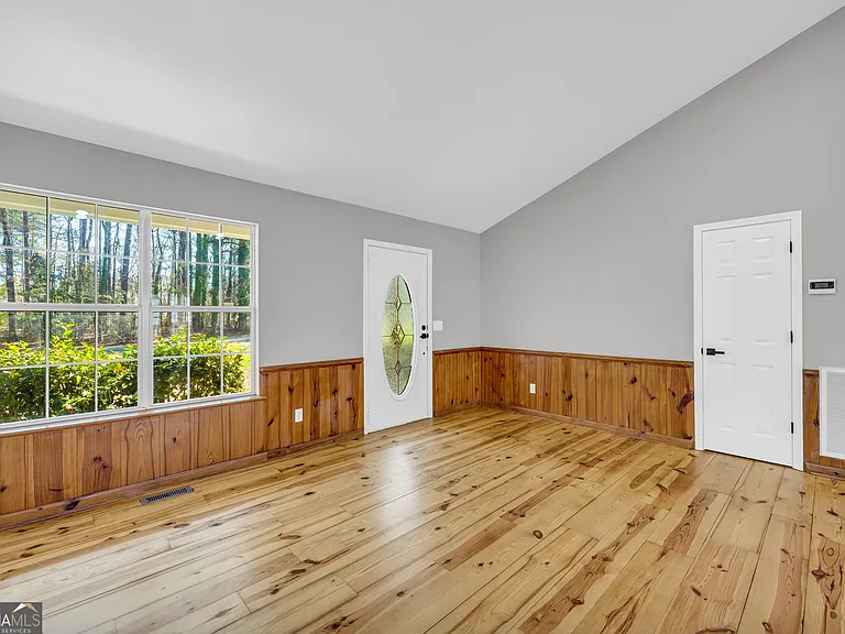 106 Degrandis Ln NE — Photo 10