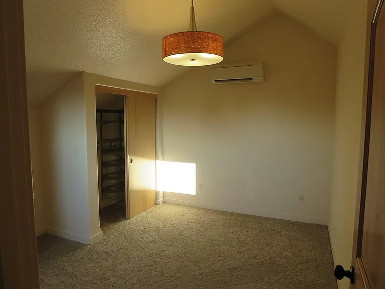 1215 Douglas St — Photo 7