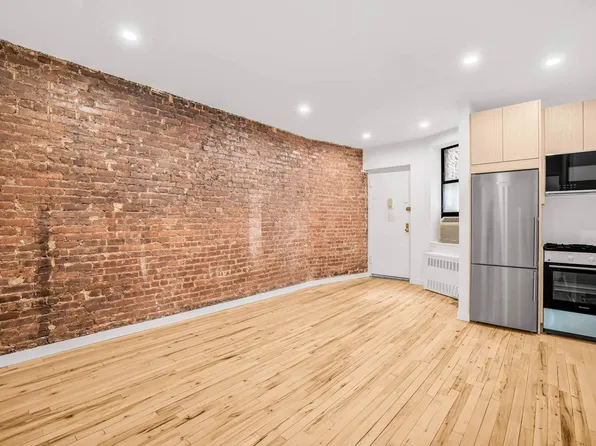 315 East 95th Street image 1 of 5