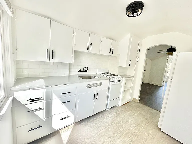 1411 W 9th Ave #G — Photo 8