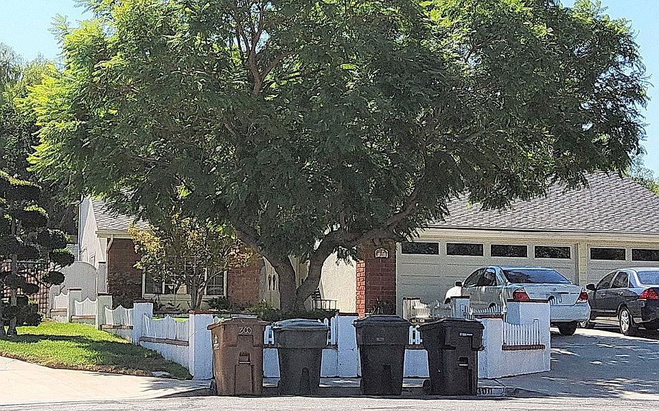 2nd image of 300 N Lakedale Dr