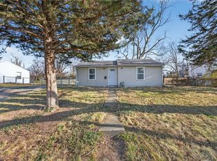 1045 S 50th Ter, Kansas City, KS 66106