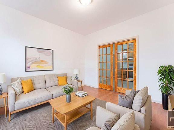 3rd image of 715 41st St APT 2L