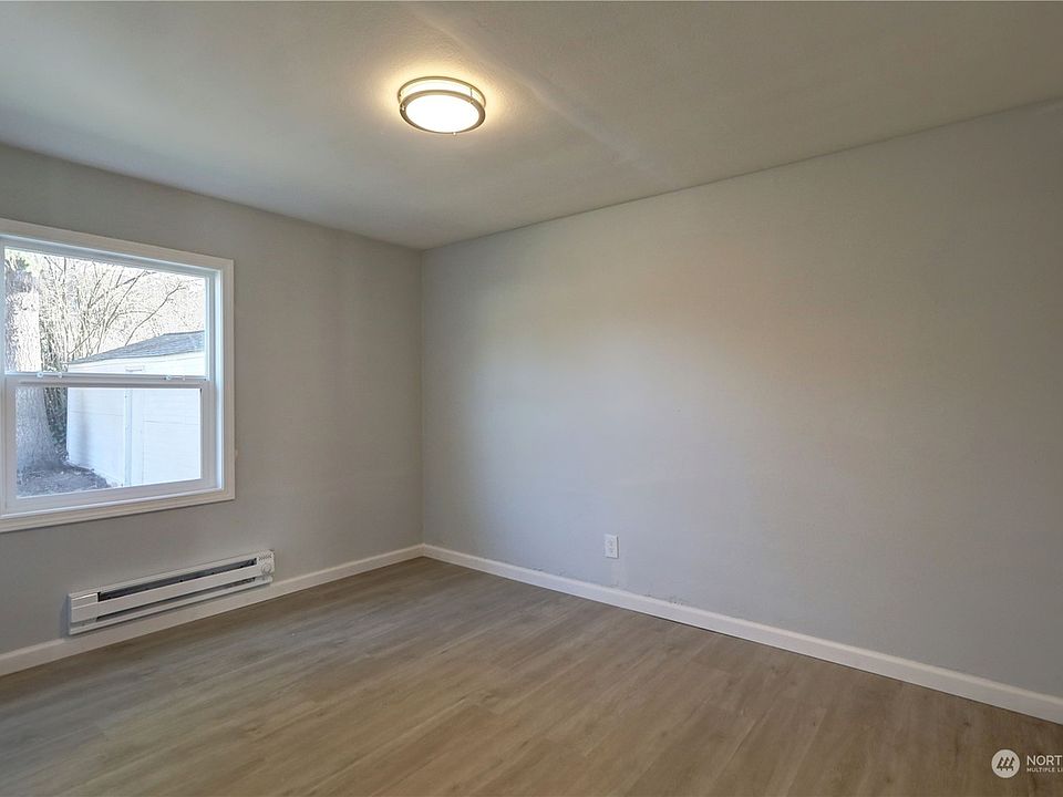 1st image of 10821 53rd Street Ct E