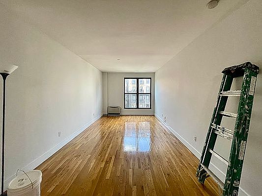 2nd image of 102 Jefferson St #2K