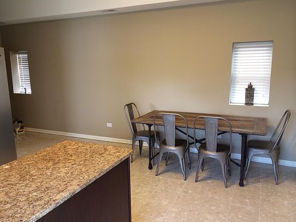 4th image of 514 S Oakley Blvd