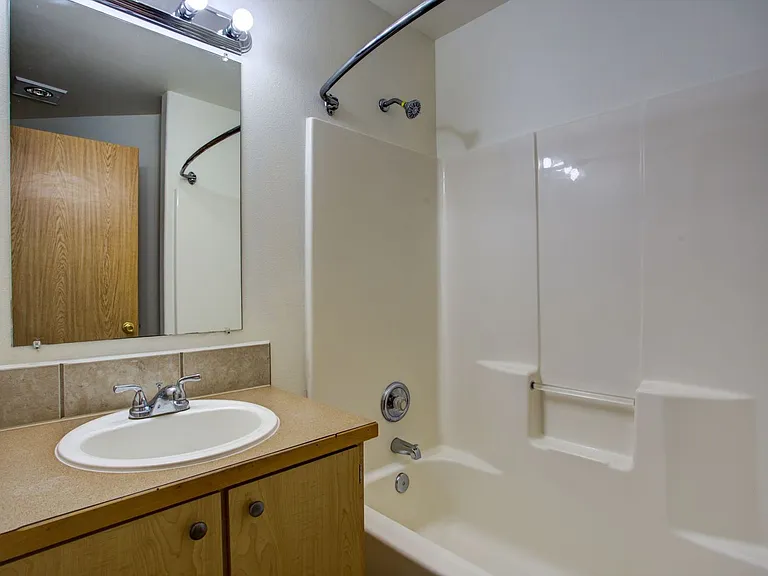 Tamarack Apartments — Photo 72