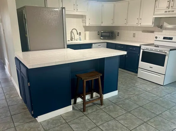 3135 Notre Dame Dr, Gulf Breeze, FL 32563