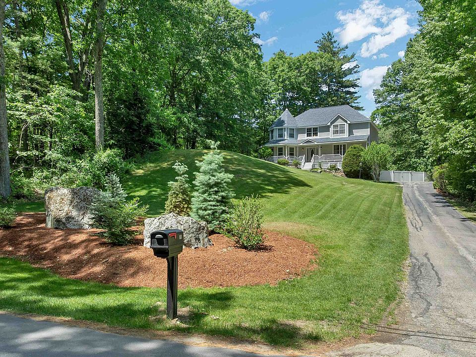 1st image of 76 Marblehead Road