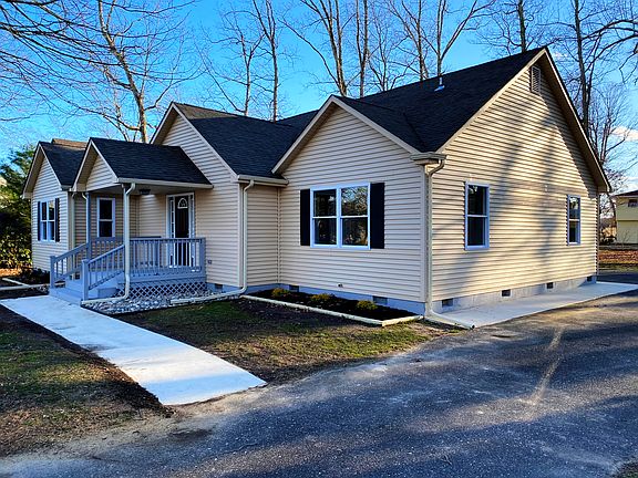 2nd image of 2300 Sanford Dr
