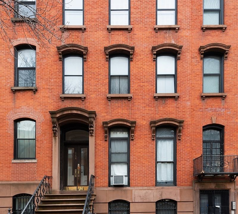 1st image of 146 Lafayette Ave