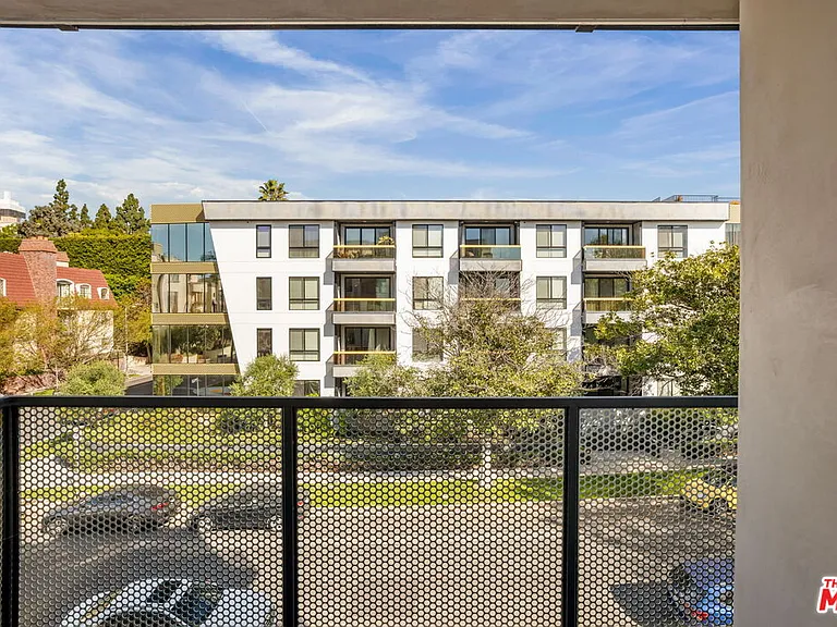 2361 Fox Hills Dr #201 — Photo 22