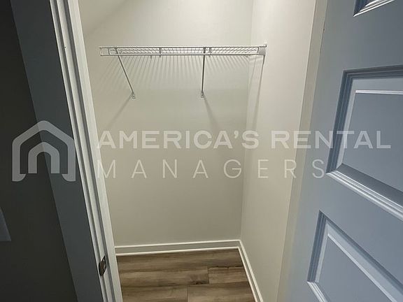 4th image of 2108 Ellsworth Loop Rd