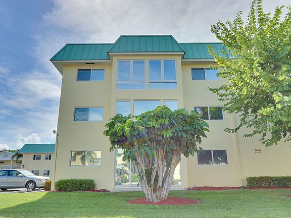 4th image of 10 Colonial Club Dr APT 205