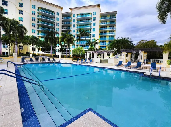 550 SE Mizner Boulevard #B206, Boca Raton, FL 33432