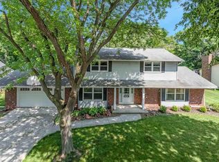 930 Regent Ln, Green Bay, WI 54311