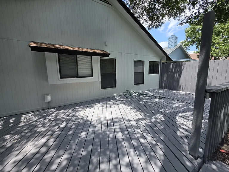 12021 Shady Springs Rd — Photo 24