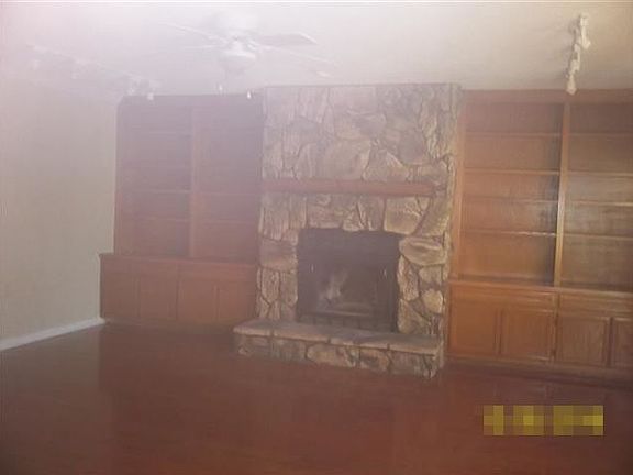 2nd image of 805 Holbrook Cir
