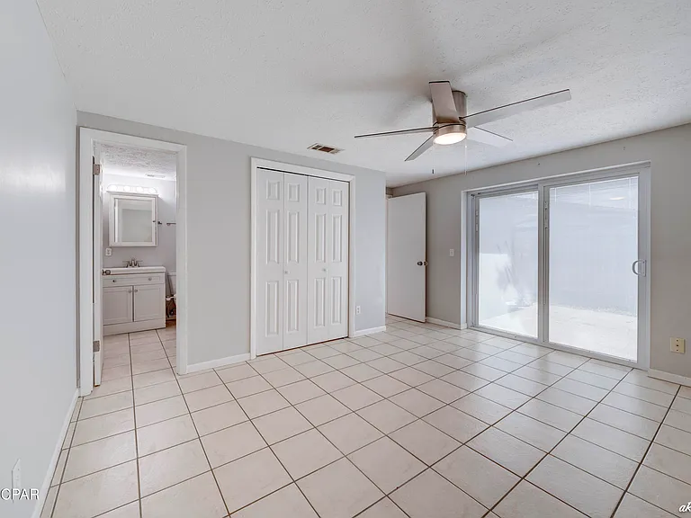 1125 Bradley Cir — Photo 14