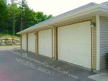 3 bed, 2.0 bath, $1,295 — Photo 3
