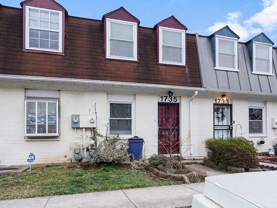 1st image of 1735 Village Green Dr Unit Z-44